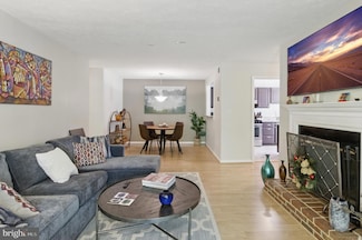 12106 Cardamom Dr Unit 12106, Woodbridge, VA 22192