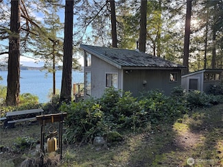 171 Woodfern Ln, Eastsound, WA 98245