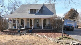 1128 N Cedar St, Abilene, KS 67410