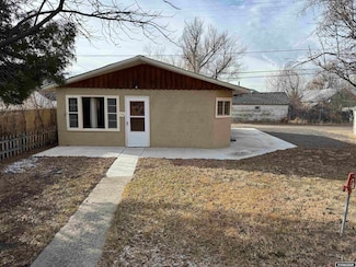326 1/2 N 3rd St, Douglas, WY 82633