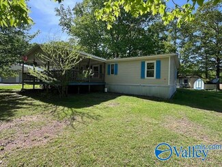 846 Perkins Wood Rd, Hartselle, AL 35640