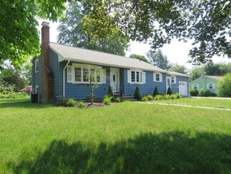 27 Tower Hill Rd, Braintree, MA 02184