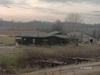 12183 Young Rd, Amanda, OH 43102