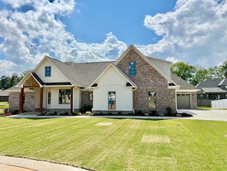 149 Providence Dr, Medina, TN 38355