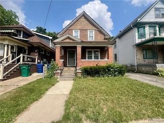 31 Worcester Place, Buffalo, NY 14215
