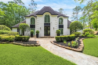 2910 Royal Circle Dr, Kingwood, TX 77339