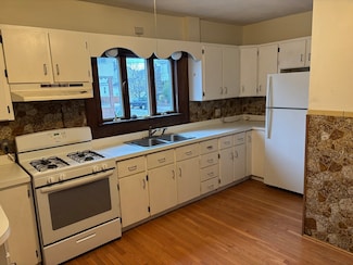 34 Pinkham Rd Unit 1, Medford, MA 02155