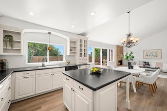 6524 Calgary Ct, San Diego, CA 92122