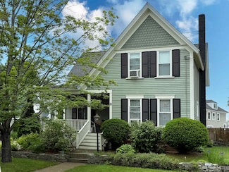 8 Kimball St, Concord, NH 03301