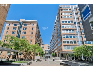 701 Columbia St Unit 305, Vancouver, WA 98660