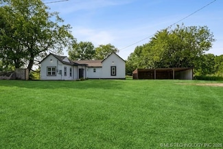 201 NE Tignor St, Canadian, OK 74425