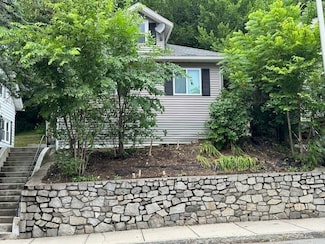 179 Hamilton St, Worcester, MA 01604