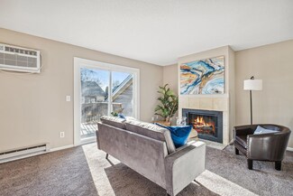 3 Somerset Dr Unit 2, Waconia, MN 55387