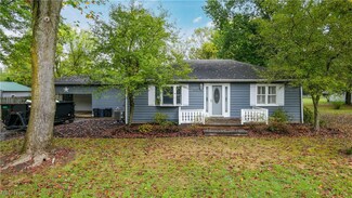 2822 Selkirk Bush Rd SW, Warren, OH 44481