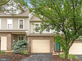 49 Westpointe Dr Unit 49, Ephrata, PA 17522