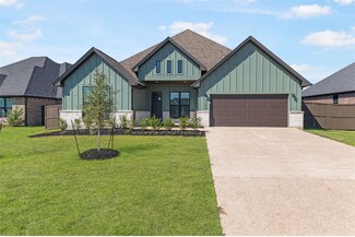 4388 Iron Mountain Dr, Bryan, TX 77802