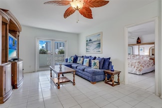 320 S Surf Rd Unit 304, Hollywood, FL 33019