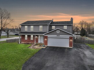 1625 Powder Horn Dr, Algonquin, IL 60102