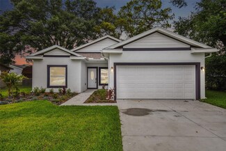 5939 12th St, Zephyrhills, FL 33542