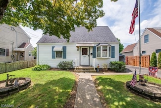 21 Rockridge Rd, Haskell, NJ 07420