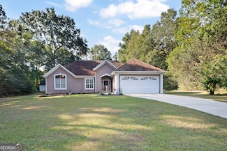 101 Apache Pointe Dr, Senoia, GA 30276