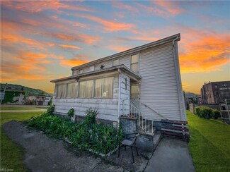 623 Yankee St, Wellsburg, WV 26070