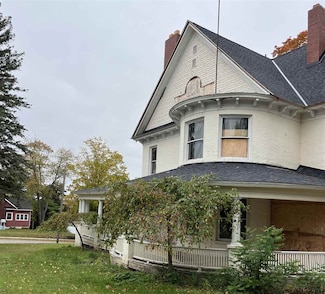 209 Esterly St, East Jordan, MI 49727