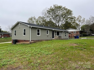 8124 Wood St, Mount Pleasant, NC 28124