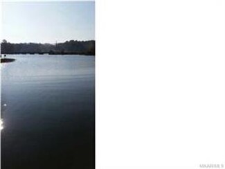 118 Briar Loop Rd, Deatsville, AL 36022