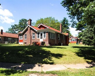 351 Tower Grove Dr, Saint Louis, MO 63121