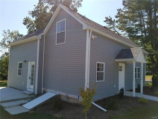 4258 Mountain Rd, Slatington, PA 18080