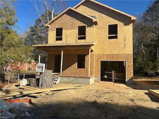 300 East St, Smithfield, VA 23430