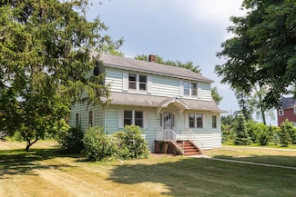9105 Third St, Baroda, MI 49101