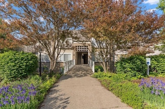 9830 Regatta Dr, Cincinnati, OH 45252