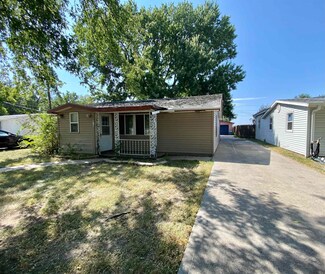 322 S Woodland Ave, Hastings, NE 68901