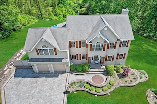 7 Stonewall Ct, Warwick, NY 10990