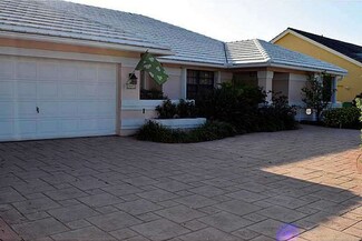3001 Old Orchard Rd, Davie, FL 33328