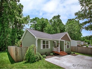 104 Iris St, Asheville, NC 28803