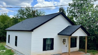 307 Hunter St, Seneca, SC 29678