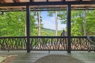 178 Cabin Cove, Franklin, NC 28734