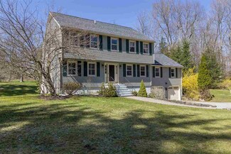 3 Bartlett Rd, Kensington, NH 03833