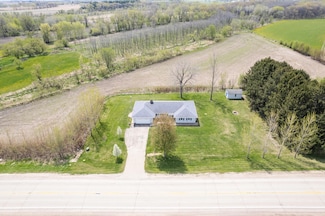 W11069 County Rd S, Columbus, WI 53925
