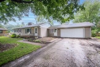 11 Erin Ln, Kankakee, IL 60901