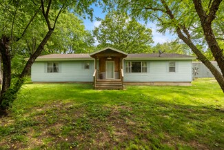 3262 Spout Spring Rd, Fordland, MO 65652