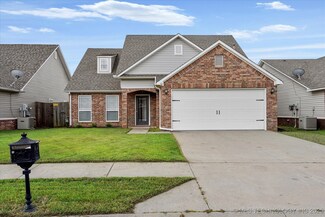 40 E Fairlane Place, Sapulpa, OK 74066