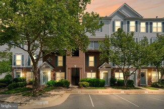 12755 Fair Crest Ct Unit 304, Fairfax, VA 22033