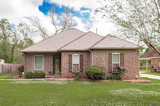 12470 Highland Dr, Geismar, LA 70734
