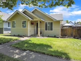1012 E Foothills Dr, Newberg, OR 97132