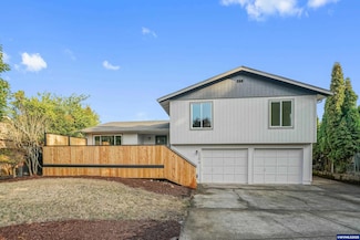 2296 Greentree Dr NE, Salem, OR 97305