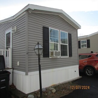 17 Cynthia Cir, Weymouth, MA 02188